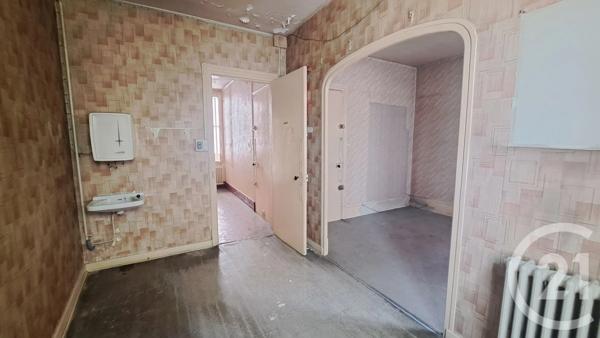 Appartement T6 à vendre  6 pièces - 120 m 2   BELLEY  - 01