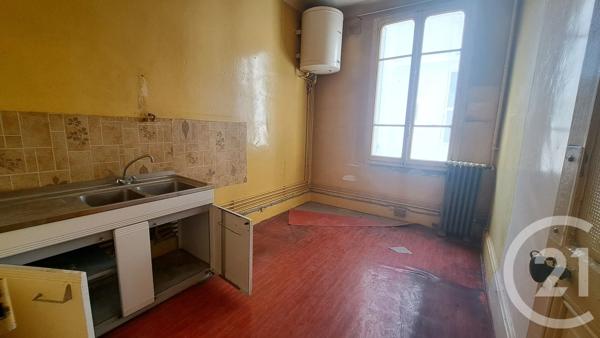Appartement T6 à vendre  6 pièces - 120 m 2   BELLEY  - 01