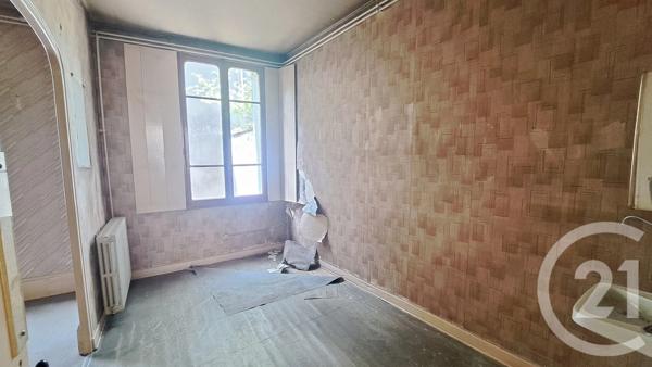 Appartement T6 à vendre  6 pièces - 120 m 2   BELLEY  - 01