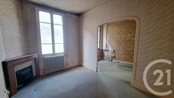 Appartement T6 à vendre  6 pièces - 120 m 2   BELLEY  - 01