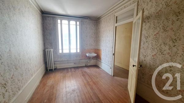 Appartement T6 à vendre  6 pièces - 120 m 2   BELLEY  - 01