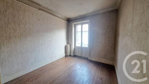 Appartement T6 à vendre  6 pièces - 120 m 2   BELLEY  - 01