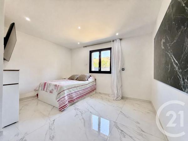 Maison à vendre  6 pièces - 210 m 2   BELLEY  - 01