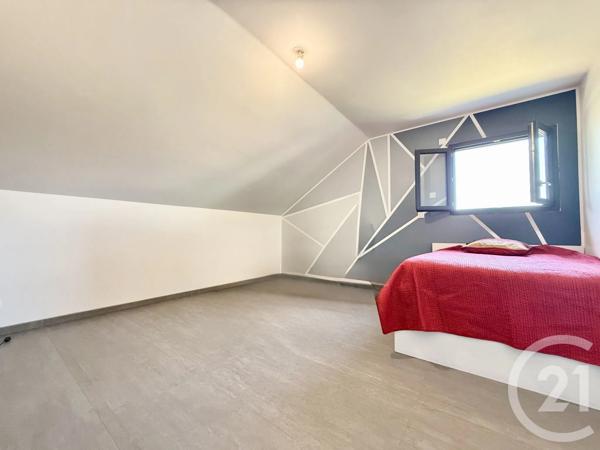 Maison à vendre  6 pièces - 210 m 2   BELLEY  - 01