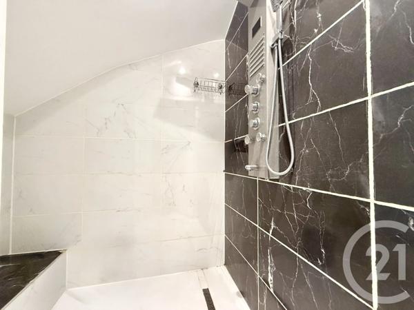 Maison à vendre  6 pièces - 210 m 2   BELLEY  - 01