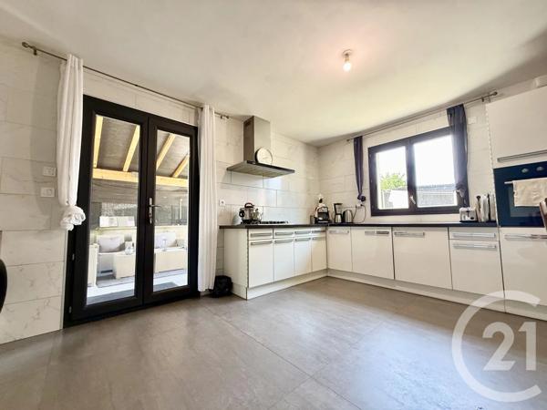 Maison à vendre  6 pièces - 210 m 2   BELLEY  - 01