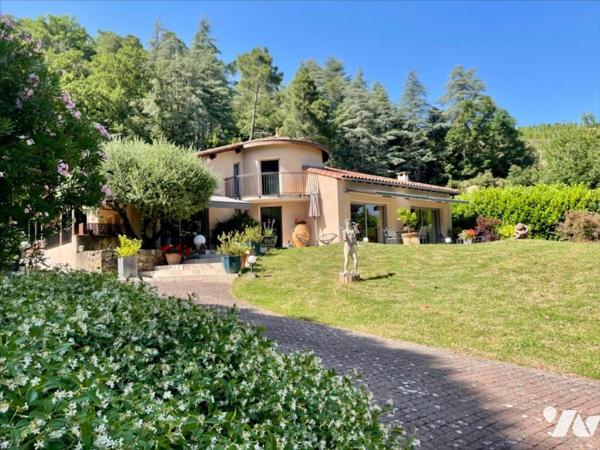 Maison familiale de 200 m² sur 12 976 m²