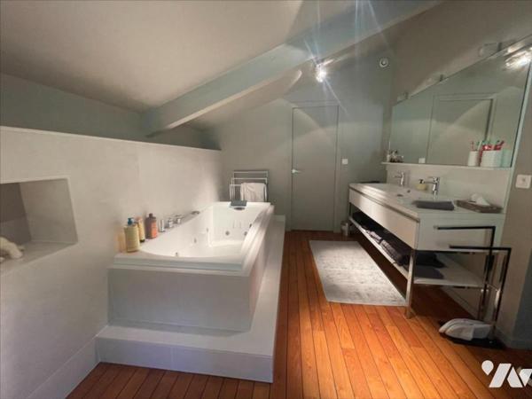 Maison familiale de 200 m² sur 12 976 m²