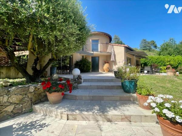 Maison familiale de 200 m² sur 12 976 m²