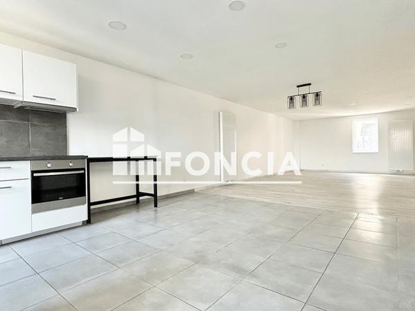 Location Appartement 7 pièces 203.45 m² - 3 RUE DE L'ABBE CHATELAIN Montigny Les Metz 57950