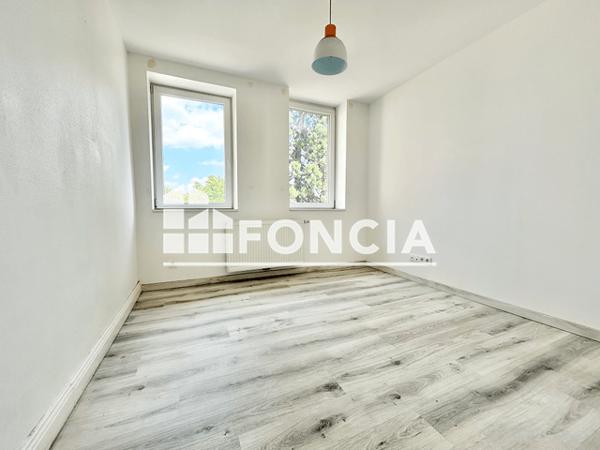 Location Appartement 7 pièces 203.45 m² - 3 RUE DE L'ABBE CHATELAIN Montigny Les Metz 57950