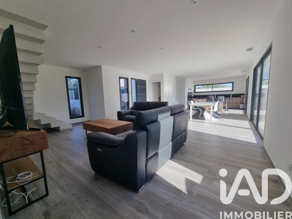 Maison à vendre 4 pièces 175 m² Bessan