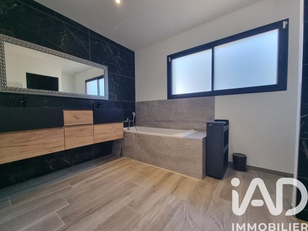 Maison à vendre 4 pièces 175 m² Bessan