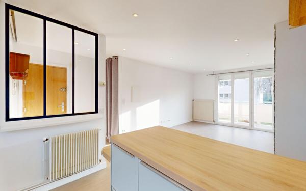 Appartement à vendre    4 pièces • 66,54 m2 Annecy