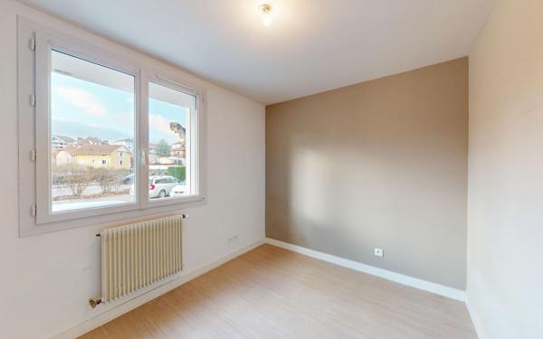 Appartement à vendre    4 pièces • 66,54 m2 Annecy