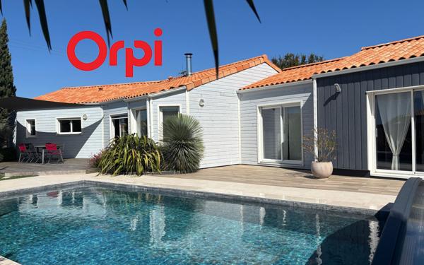 Maison à vendre    5 pièces •  Saint-Agnant