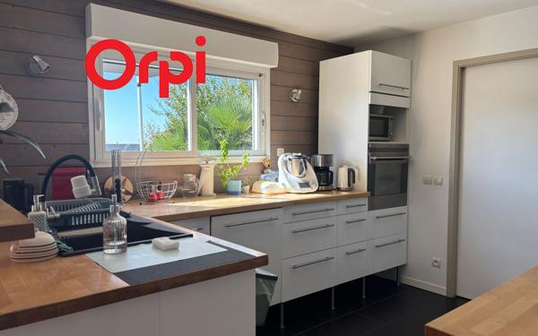 Maison à vendre    5 pièces •  Saint-Agnant