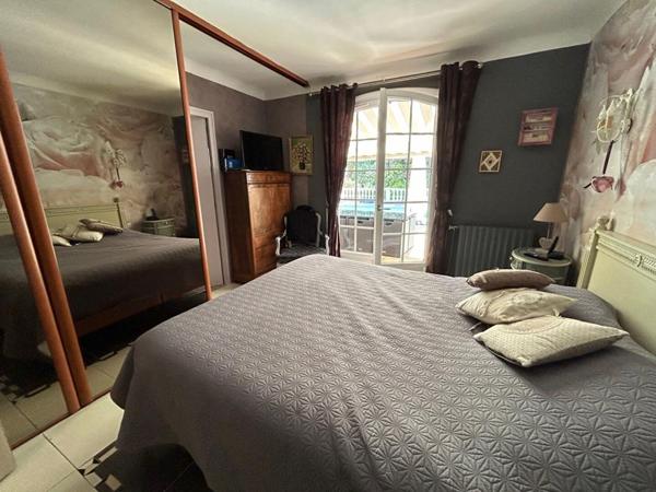 Propriété avec maison de 184M2 sur parc paysager de 9244M2