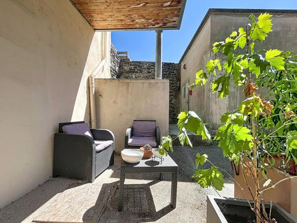 Appartement rénové avec goût, terrasse et parking