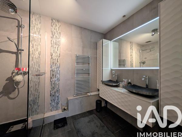 Maison à vendre 7 pièces 329 m² Fontenay-sous-Bois