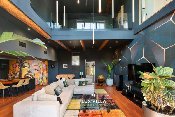MAS CONTEMPORAIN AVEC PISCINE