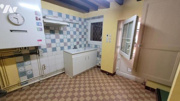 SABLE SUR SARTHE-MAISON DE VILLE-REF:VDL2118