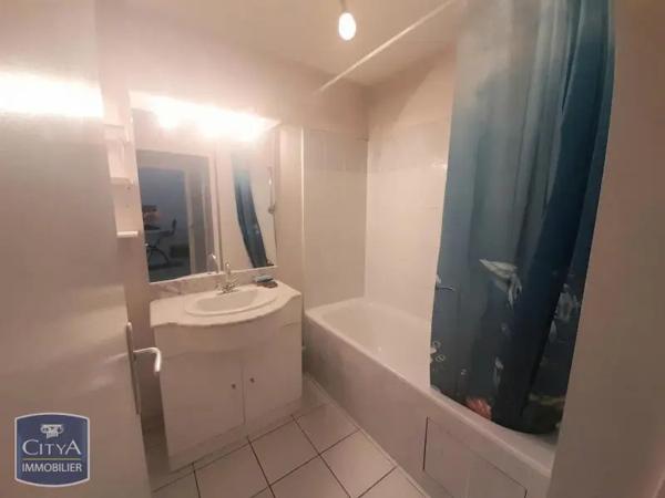 Appartement à louer 2 pièces 46.69m² Limoges (87000)