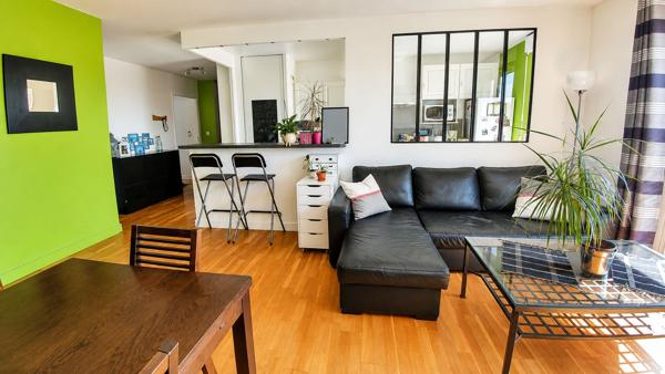 Bel appartement de 4 pièces en centre ville avec balcon, box et cave
