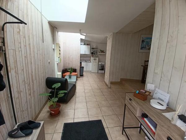 IMMEUBLE 3 LOTS CENTRE VILLAGE