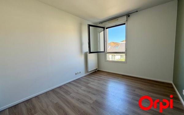 Appartement à vendre    4 pièces •  Montigny-le-Bretonneux