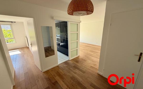 Appartement à vendre    4 pièces •  Montigny-le-Bretonneux