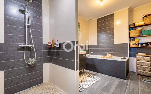 Maison à vendre    6 pièces • 200 m2 Couzeix