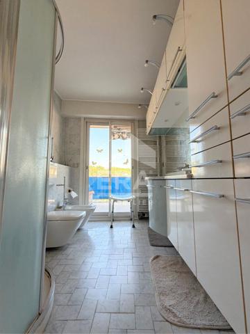 DERNIER ÉTAGE 4 PIECES  2 TERRASSES GARAGE  LE  BEAL CAGNES SUR MER