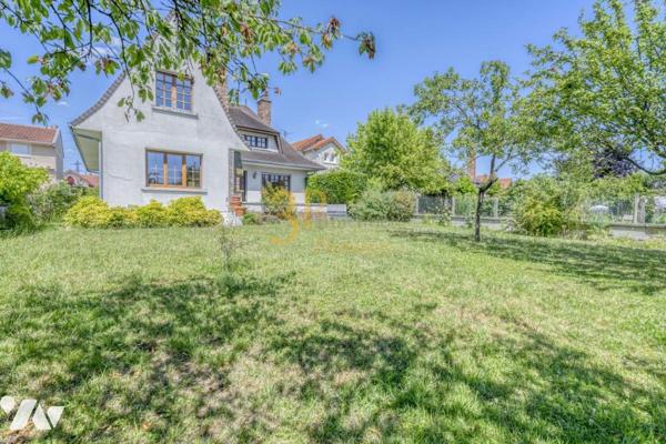 GAGNY (Seine-Saint-Denis) - Maison T7