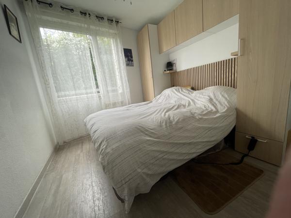 Appartement
         4 pièces
        - 70 m² 269 000 € *