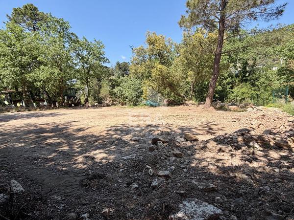 A vendre - Terrain Vidauban 1300 m2 - Zone UCa