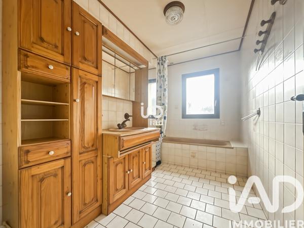Maison à vendre 6 pièces 157 m² Villeneuve-sur-Yonne