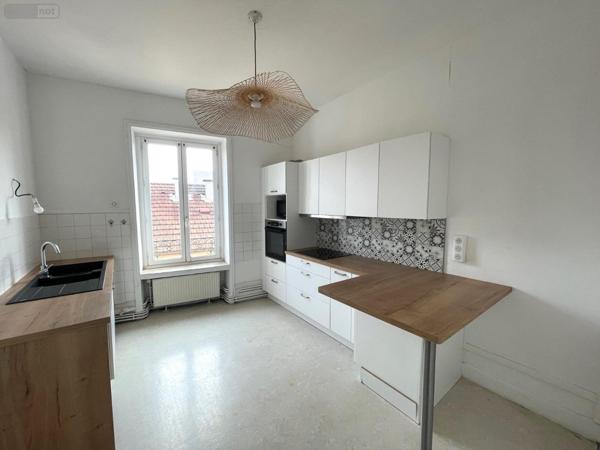 Appartement ancien à louer à Chalon-sur-Saône en Saône-et-Loire (71100), ref : 3 rue du Palais de Justice   
centre ville