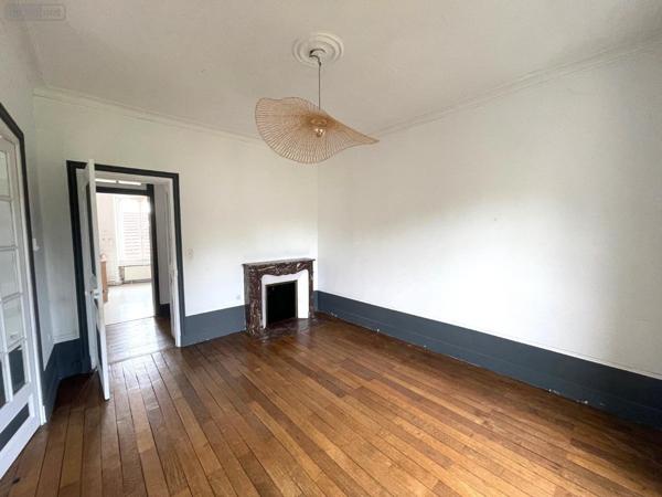 Appartement ancien à louer à Chalon-sur-Saône en Saône-et-Loire (71100), ref : 3 rue du Palais de Justice   
centre ville