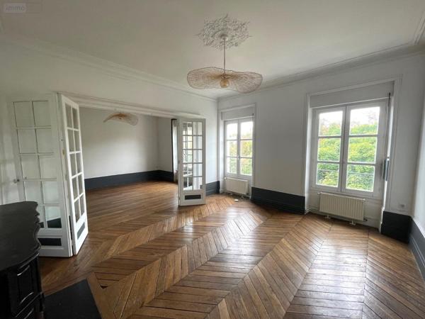 Appartement ancien à louer à Chalon-sur-Saône en Saône-et-Loire (71100), ref : 3 rue du Palais de Justice   
centre ville