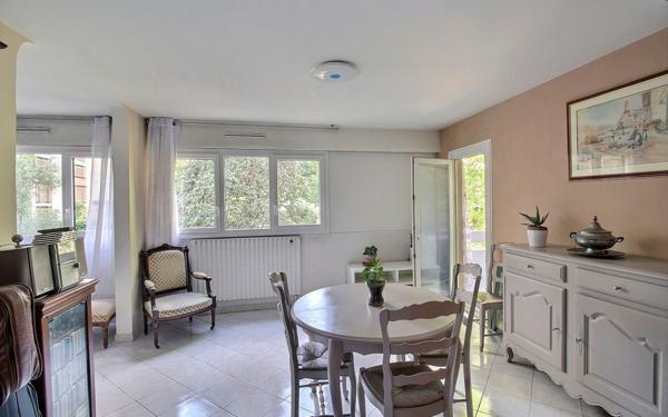 Appartement à vendre    3 pièces • 62 m2 Marseille 11