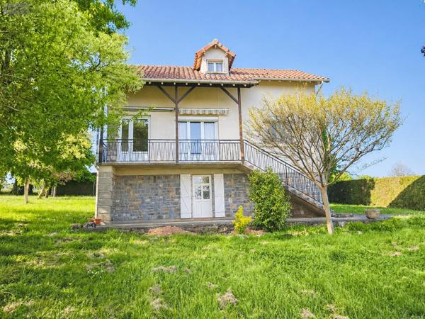 Maison à vendre à Saint-Étienne-de-Maurs dans le Cantal (15600), ref : 059-2060