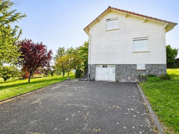 Maison à vendre à Saint-Étienne-de-Maurs dans le Cantal (15600), ref : 059-2060
