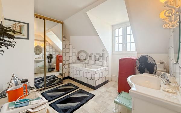 Maison à vendre    7 pièces •  Argenteuil