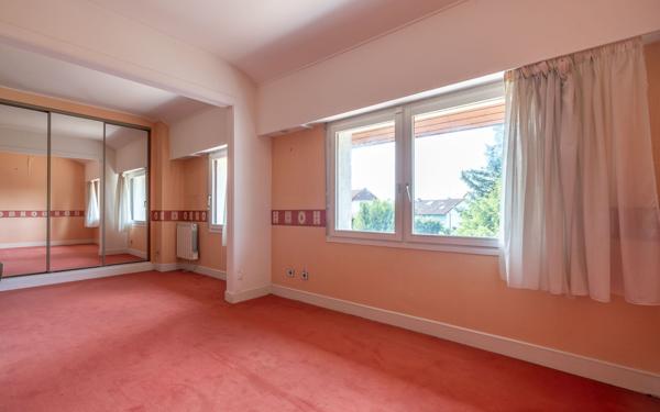 Maison à vendre    5 pièces • 150 m2 Ormesson-sur-Marne