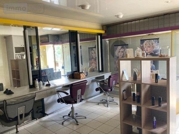 Local commercial à vendre à Grand-Couronne en Seine-Maritime (76530), ref : 76026-1085498