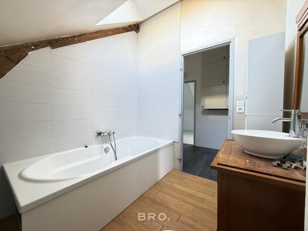 APPARTEMENT « LA TROPÉZIENNE » 78 M² SOUS LES TOITS DE SAINT-PATERN