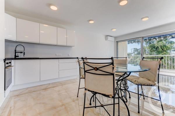 Appartement F3 à vendre  3 pièces - 54,28 m 2   NICE  - 06