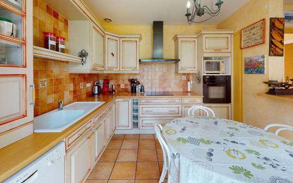 Maison à vendre    8 pièces • 158 m2 Tournefeuille