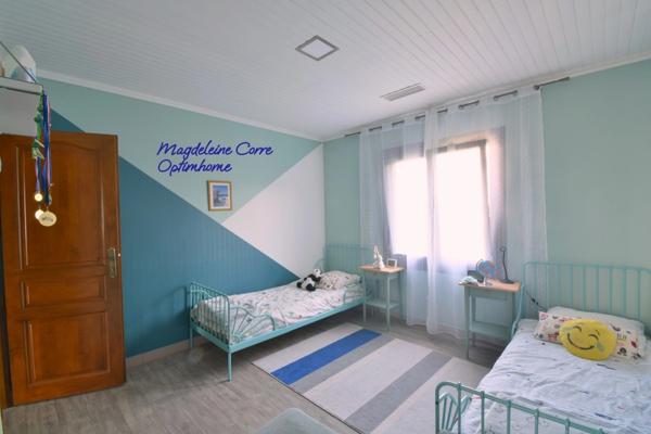 Maison familiale récente 160m² + sous-sol complet – jardin – 6 chambres – DPE B – Métro Ligne 14